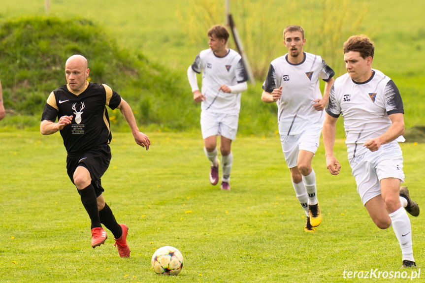 Tęcza Zręcin - GKS Zarzecze-Dębowiec 1:3