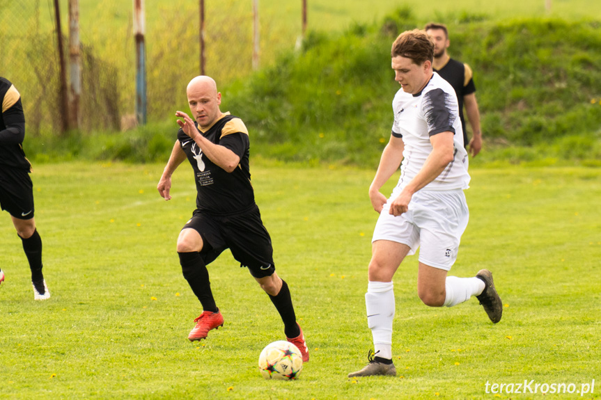 Tęcza Zręcin - GKS Zarzecze-Dębowiec 1:3