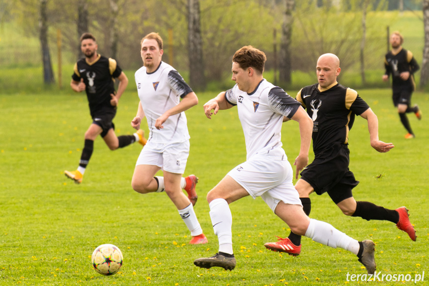 Tęcza Zręcin - GKS Zarzecze-Dębowiec 1:3