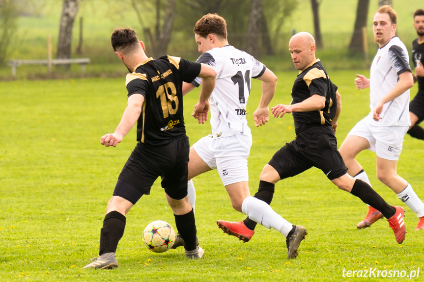 Tęcza Zręcin - GKS Zarzecze-Dębowiec 1:3