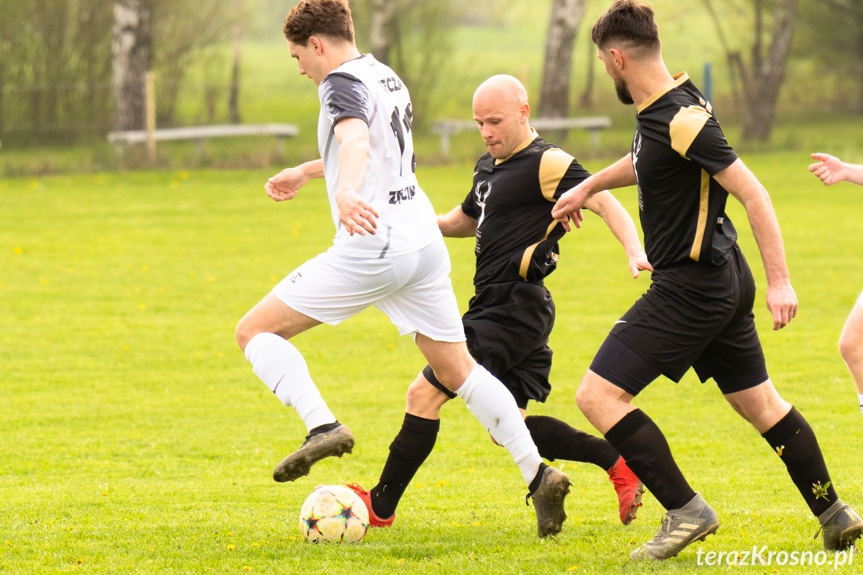 Tęcza Zręcin - GKS Zarzecze-Dębowiec 1:3