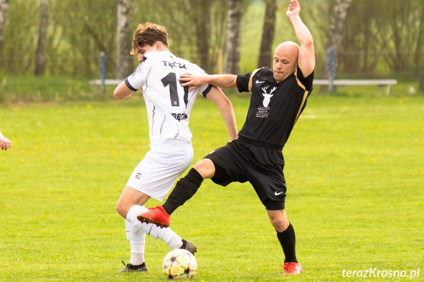 Tęcza Zręcin - GKS Zarzecze-Dębowiec 1:3