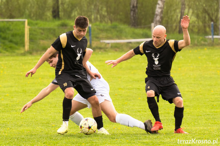 Tęcza Zręcin - GKS Zarzecze-Dębowiec 1:3