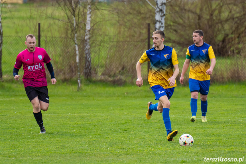 Tęcza Zręcin - LKS Skołyszyn 2:3