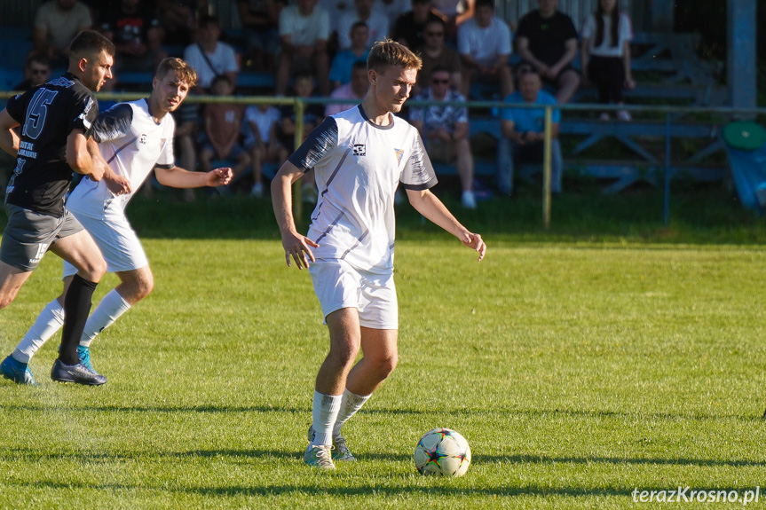 Tęcza Zręcin - Zorza Łęki Dukielskie 1:3