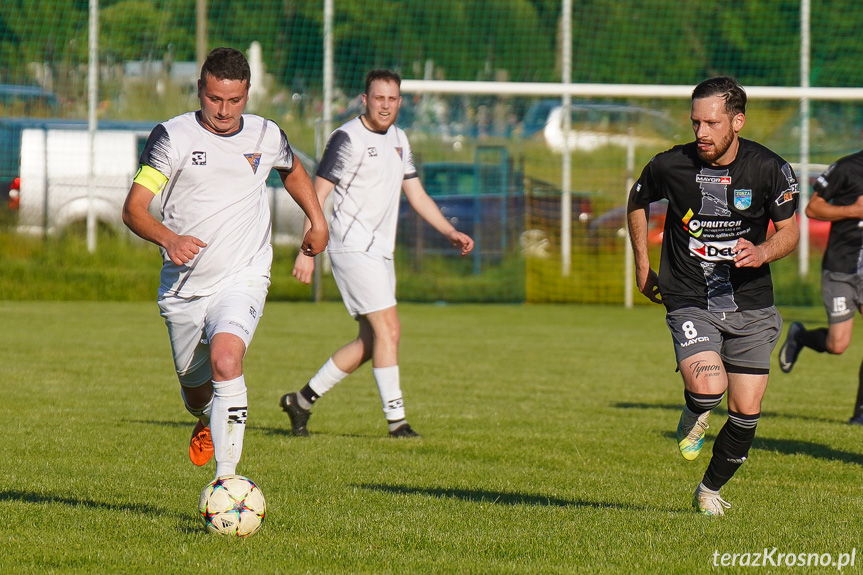 Tęcza Zręcin - Zorza Łęki Dukielskie 1:3