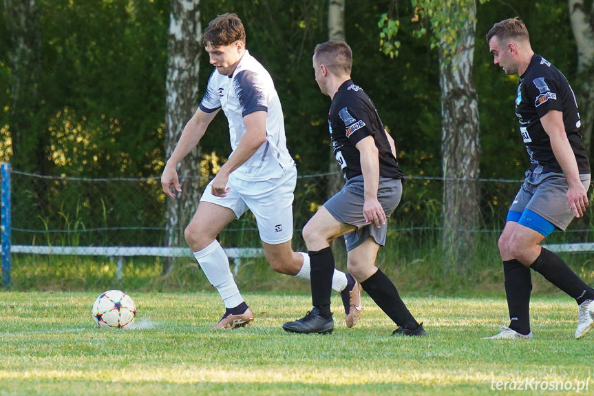 Tęcza Zręcin - Zorza Łęki Dukielskie 1:3