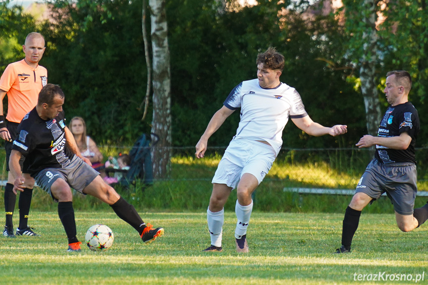 Tęcza Zręcin - Zorza Łęki Dukielskie 1:3