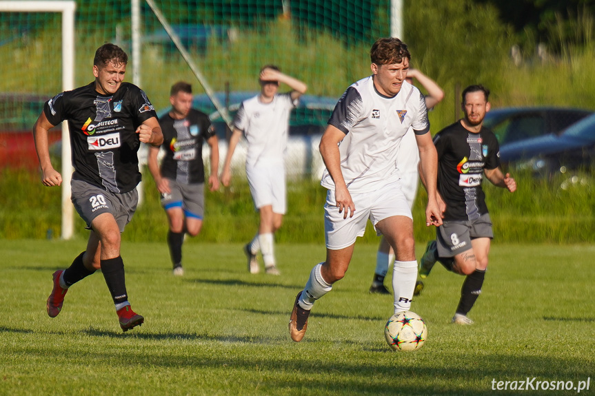 Tęcza Zręcin - Zorza Łęki Dukielskie 1:3