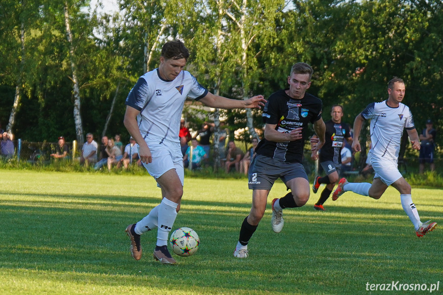 Tęcza Zręcin - Zorza Łęki Dukielskie 1:3