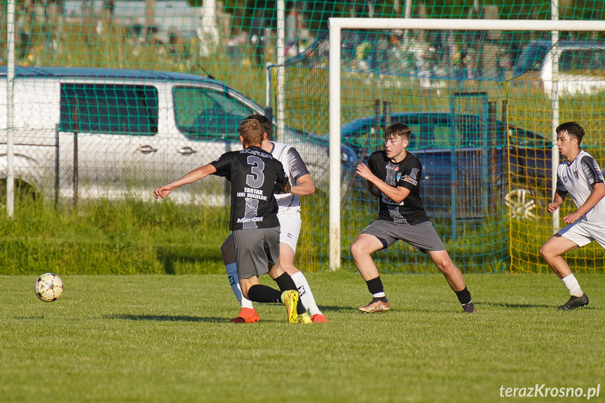 Tęcza Zręcin - Zorza Łęki Dukielskie 1:3