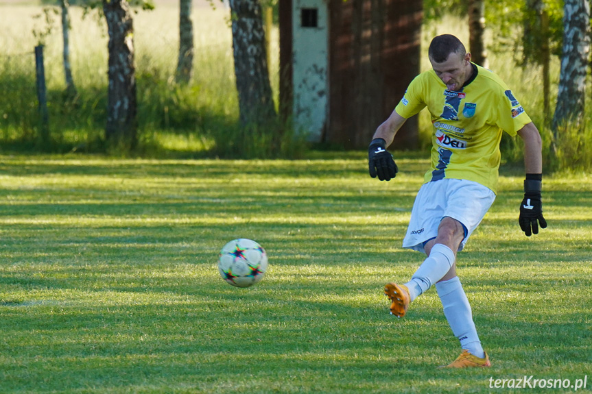 Tęcza Zręcin - Zorza Łęki Dukielskie 1:3