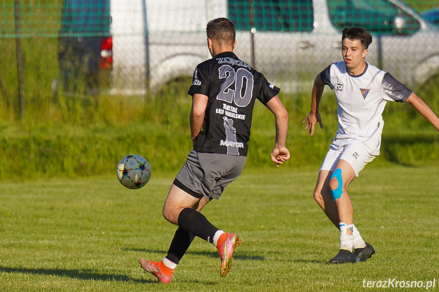 Tęcza Zręcin - Zorza Łęki Dukielskie 1:3