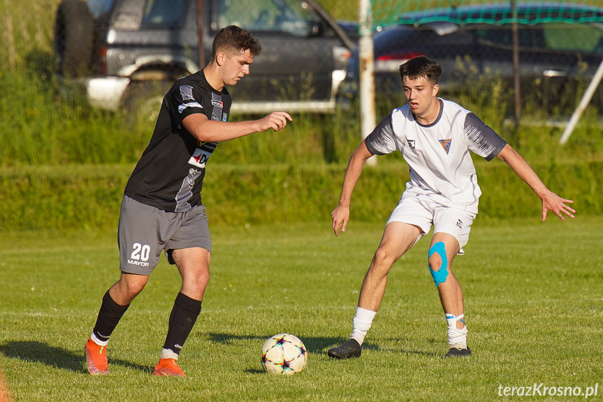 Tęcza Zręcin - Zorza Łęki Dukielskie 1:3