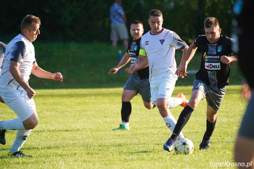 Tęcza Zręcin - Zorza Łęki Dukielskie 1:3