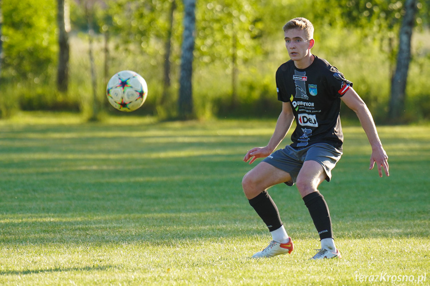 Tęcza Zręcin - Zorza Łęki Dukielskie 1:3