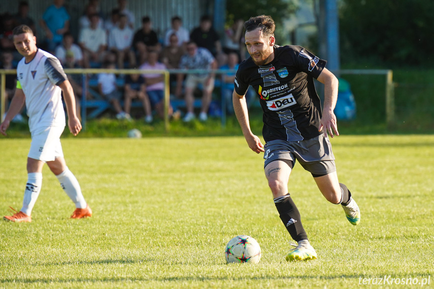 Tęcza Zręcin - Zorza Łęki Dukielskie 1:3