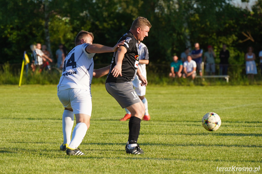 Tęcza Zręcin - Zorza Łęki Dukielskie 1:3