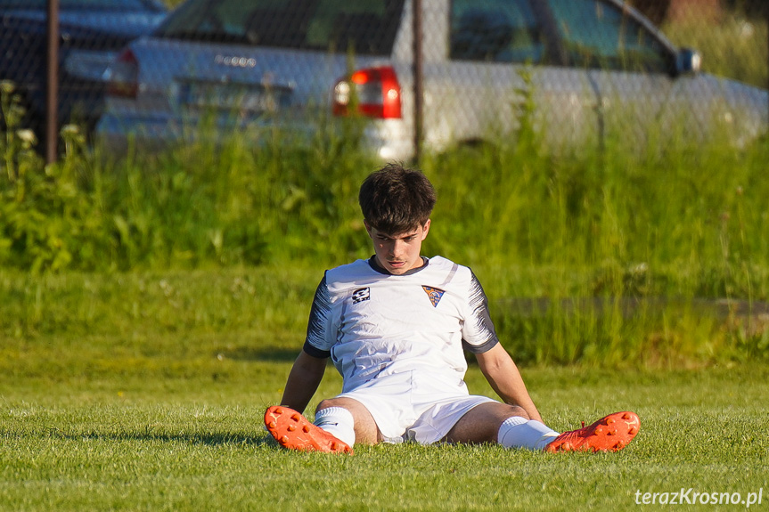 Tęcza Zręcin - Zorza Łęki Dukielskie 1:3