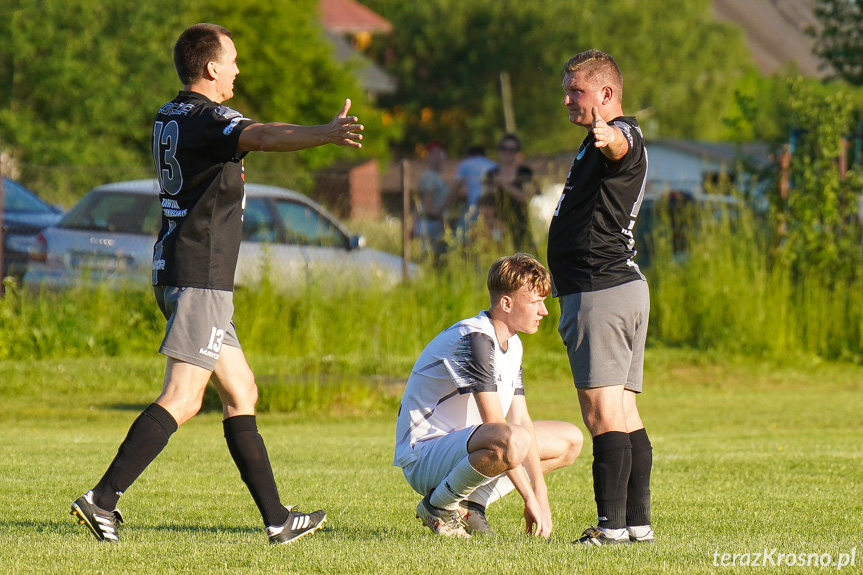 Tęcza Zręcin - Zorza Łęki Dukielskie 1:3