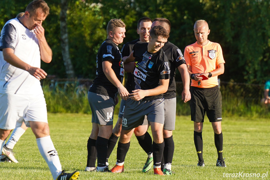 Tęcza Zręcin - Zorza Łęki Dukielskie 1:3