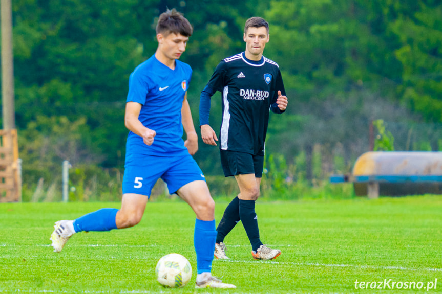 Tempo Nienaszów - Karpaty Krosno 0:5