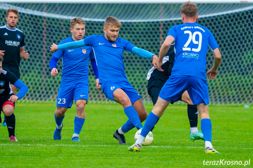 Tempo Nienaszów - Karpaty Krosno 0:5