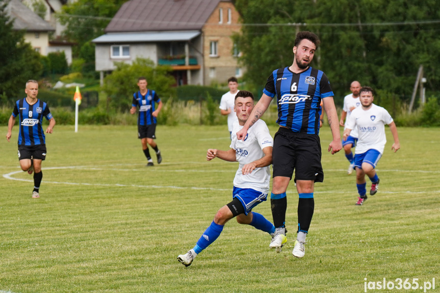 Tempo Nienaszów - Nafta Jedlicze 4:4