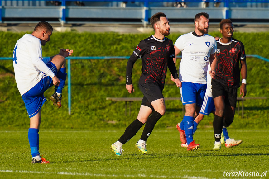 Tempo Nienaszów - Start Rymanów 4:4