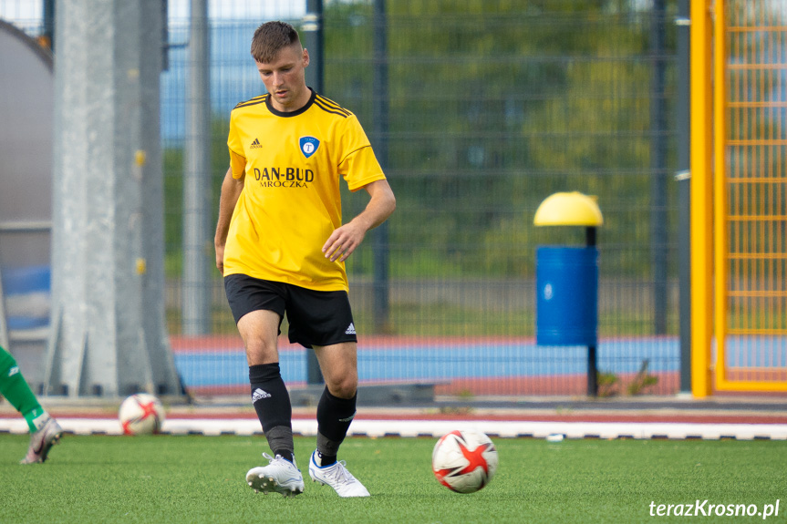 Tempo Nienaszów - Zamczysko Odrzykoń 1:8