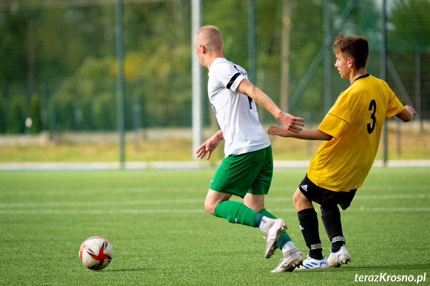 Tempo Nienaszów - Zamczysko Odrzykoń 1:8