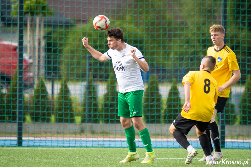 Tempo Nienaszów - Zamczysko Odrzykoń 1:8