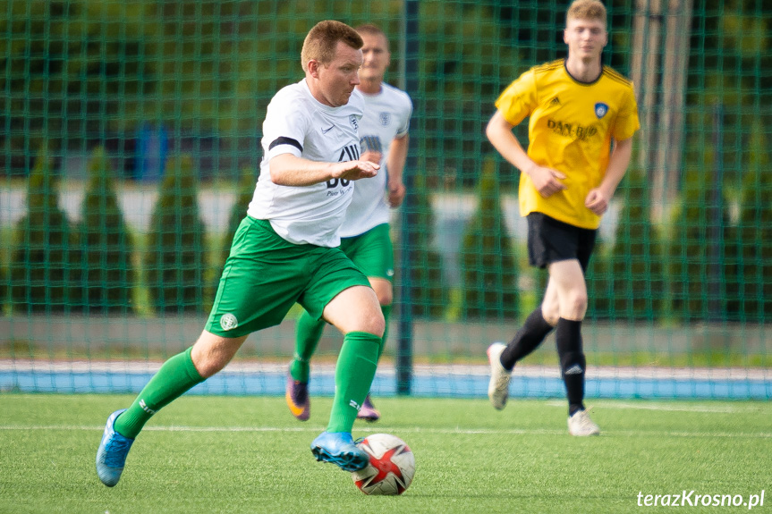 Tempo Nienaszów - Zamczysko Odrzykoń 1:8