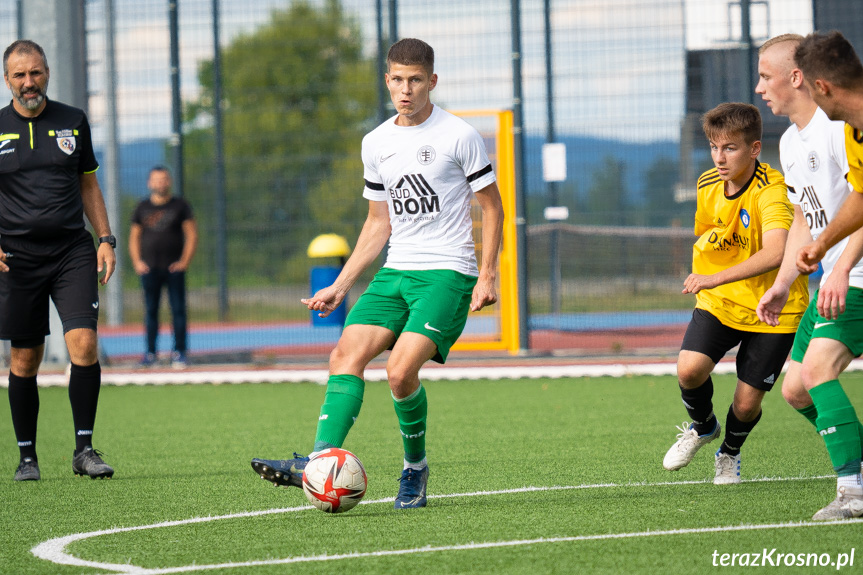 Tempo Nienaszów - Zamczysko Odrzykoń 1:8