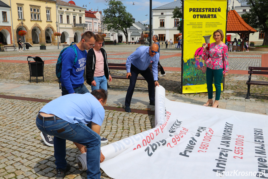 Tłuste koty z PiS. Konferencja w Krośnie