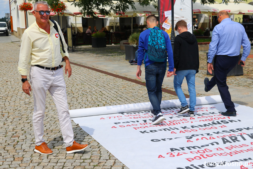 Tłuste koty z PiS. Konferencja w Krośnie