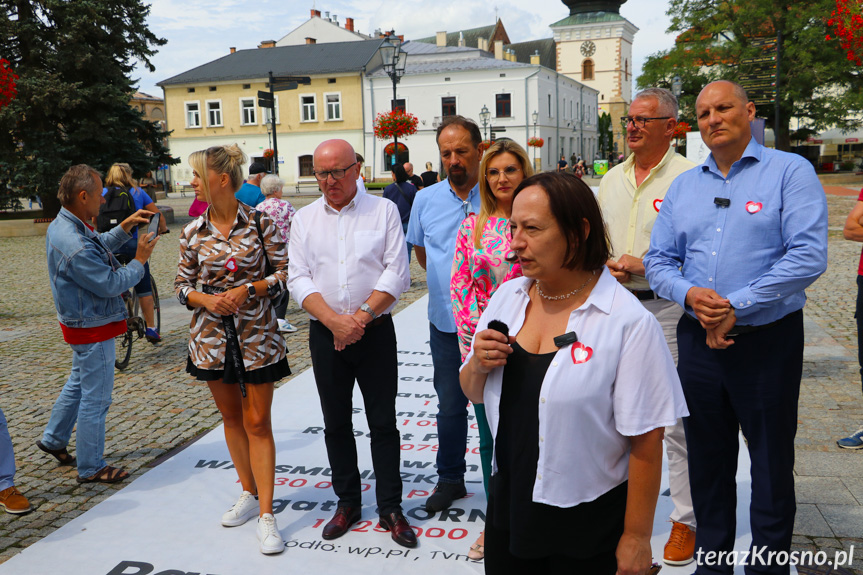 Tłuste koty z PiS. Konferencja w Krośnie