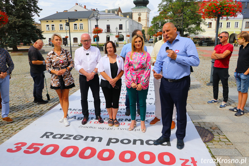 Tłuste koty z PiS. Konferencja w Krośnie