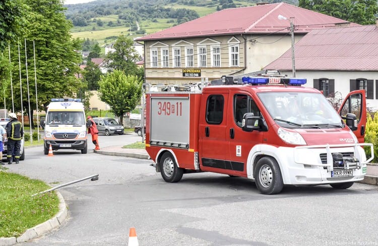 Tragiczny wypadek w Dukli, autobus rozjechał kierowcę