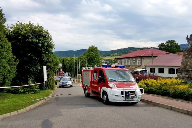 Tragiczny wypadek w Dukli, autobus rozjechał kierowcę