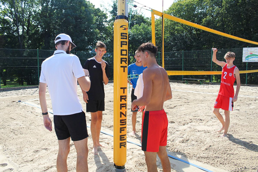 Turniej siatkówki plażowej w Jedliczu