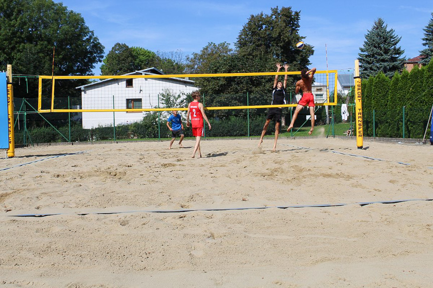 Turniej siatkówki plażowej w Jedliczu