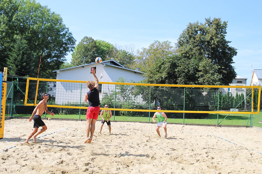 Turniej siatkówki plażowej w Jedliczu