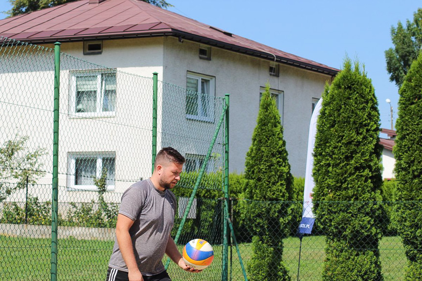 Turniej siatkówki plażowej w Jedliczu