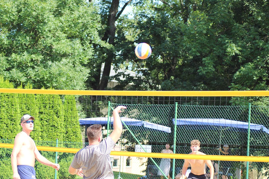 Turniej siatkówki plażowej w Jedliczu