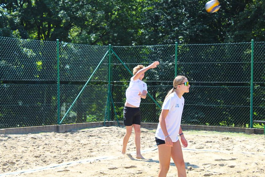 Turniej siatkówki plażowej w Jedliczu