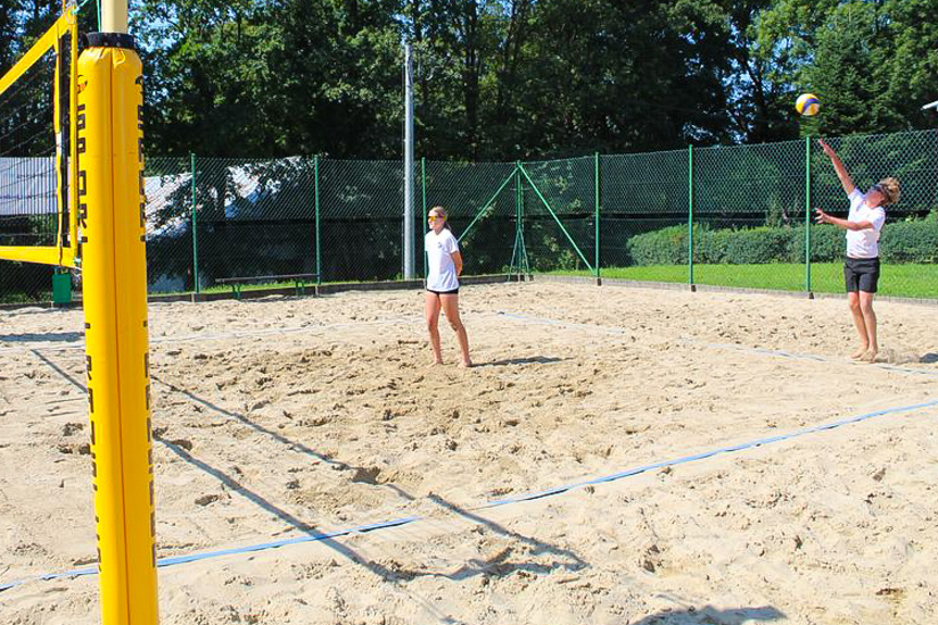 Turniej siatkówki plażowej w Jedliczu