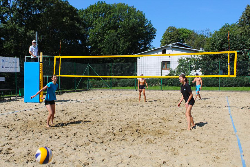 Turniej siatkówki plażowej w Jedliczu