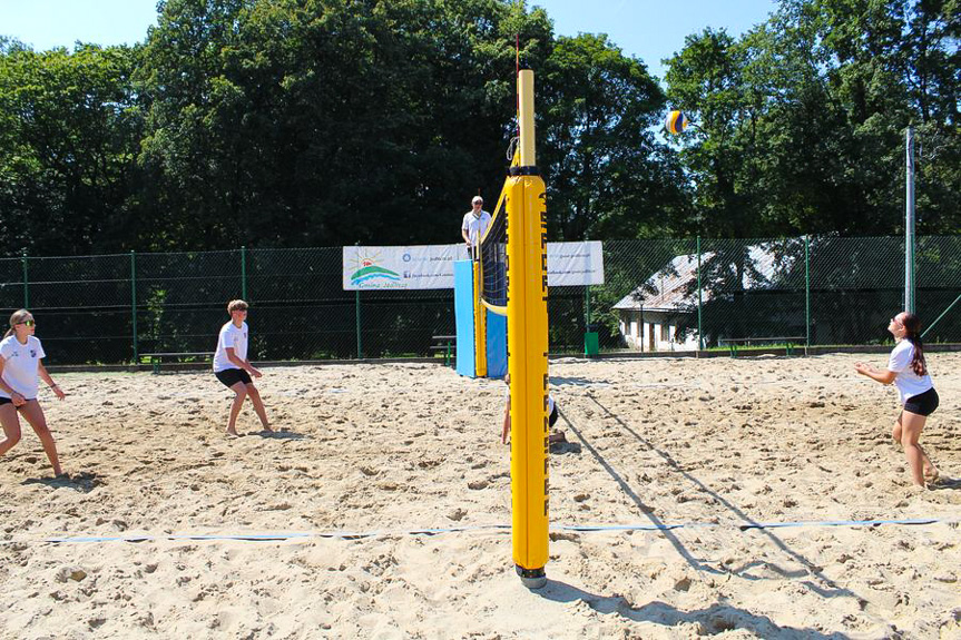 Turniej siatkówki plażowej w Jedliczu