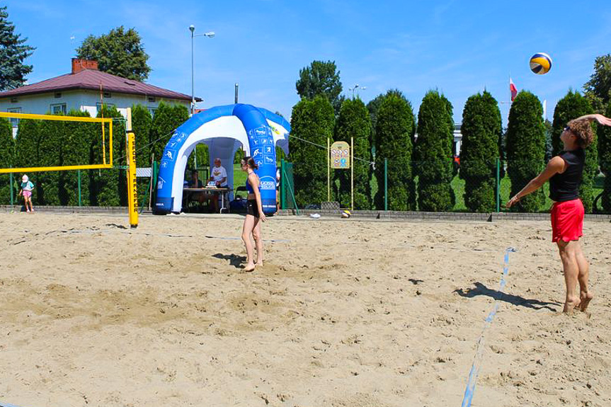 Turniej siatkówki plażowej w Jedliczu